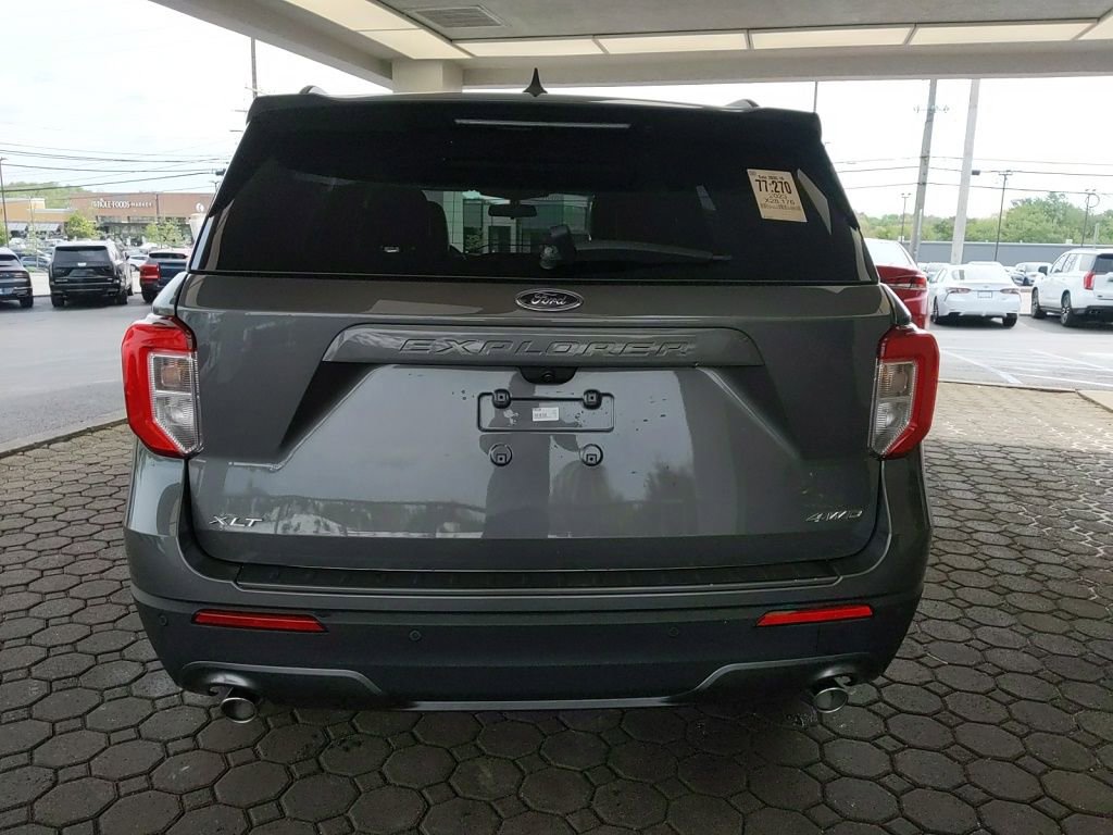 Certified 2023 Ford Explorer XLT w/ Equipment Group 202A AWD/4WD image 7