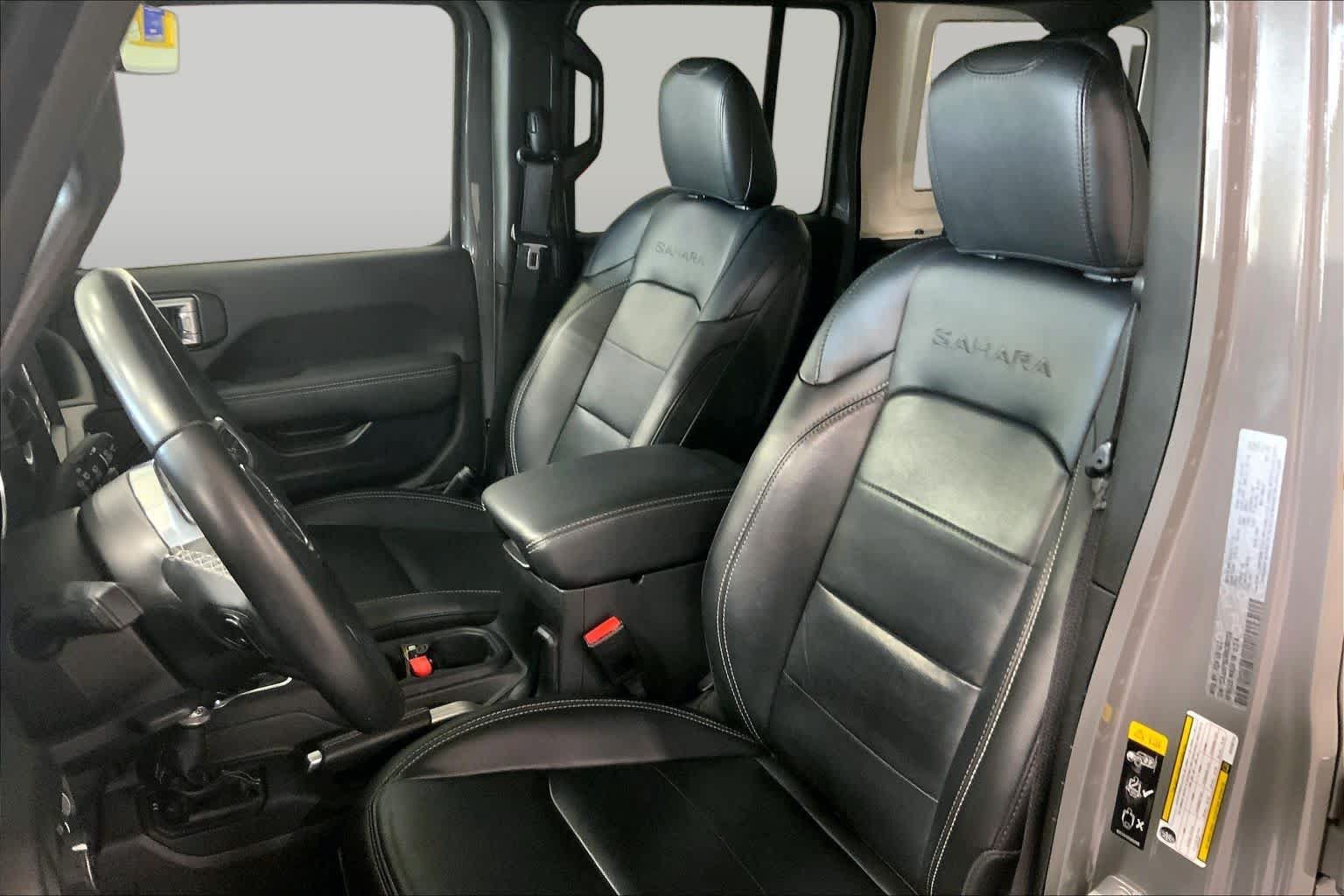 Used 2022 Jeep Wrangler Unlimited Sahara AWD/4WD image 8