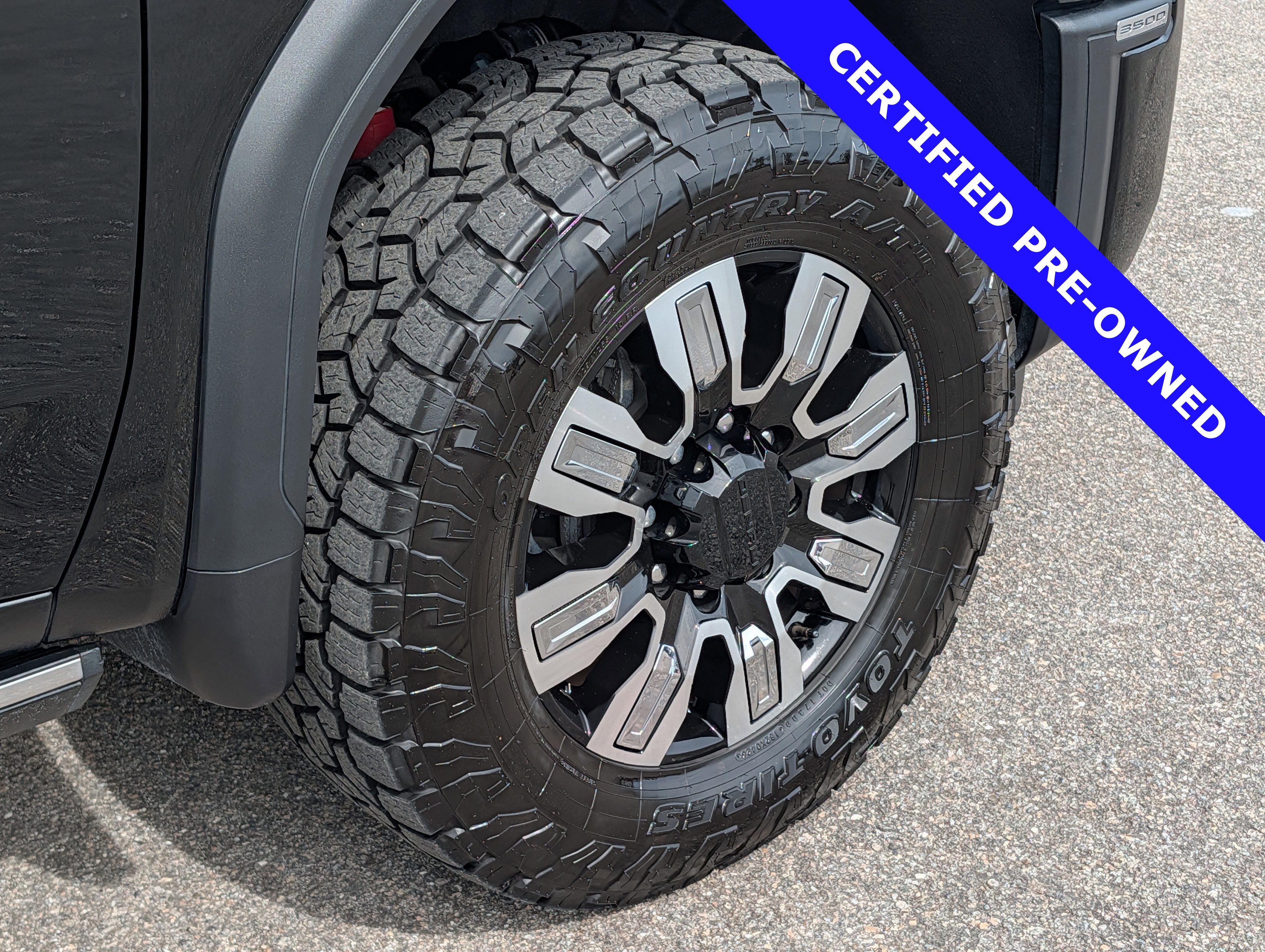 Used 2025 GMC Sierra 3500 Denali w/ Denali Reserve Package AWD/4WD image 12