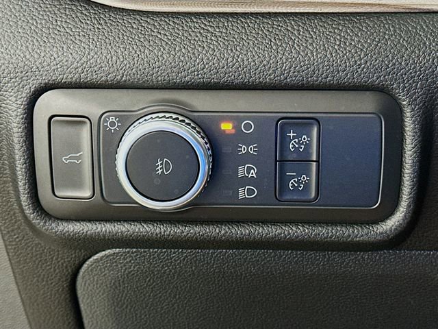 Certified 2022 Ford Explorer Limited w/ Equipment Group 301A image 22