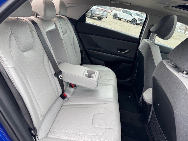 Used 2023 Hyundai Elantra Limited w/ Cargo Package FWD image 30