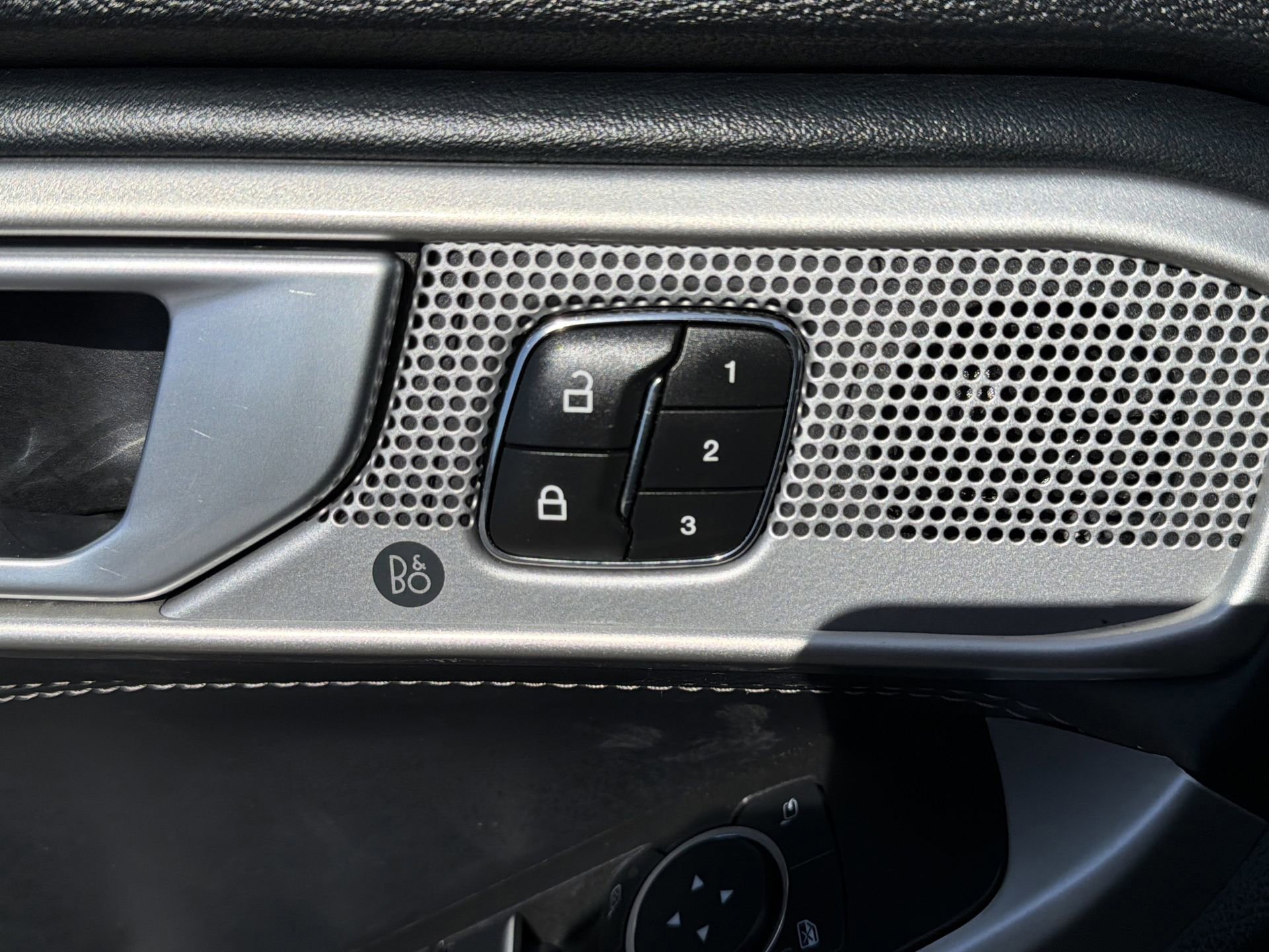 Certified 2023 Ford Explorer Limited w/ Equipment Group 301A image 21