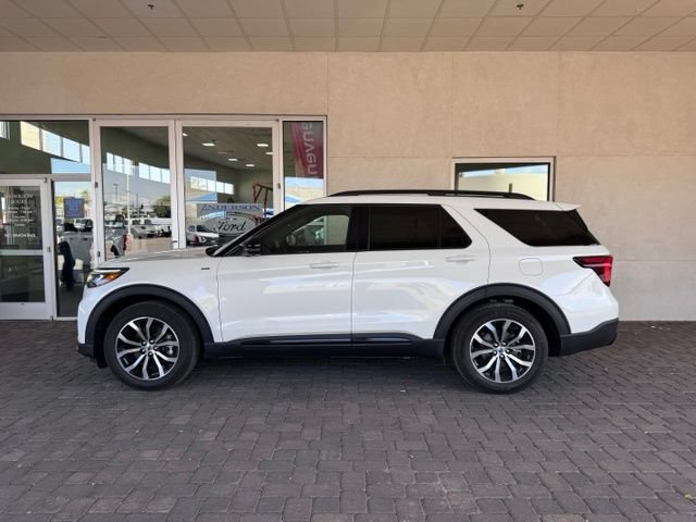 Certified 2026 Ford Explorer ST-Line RWD image 2