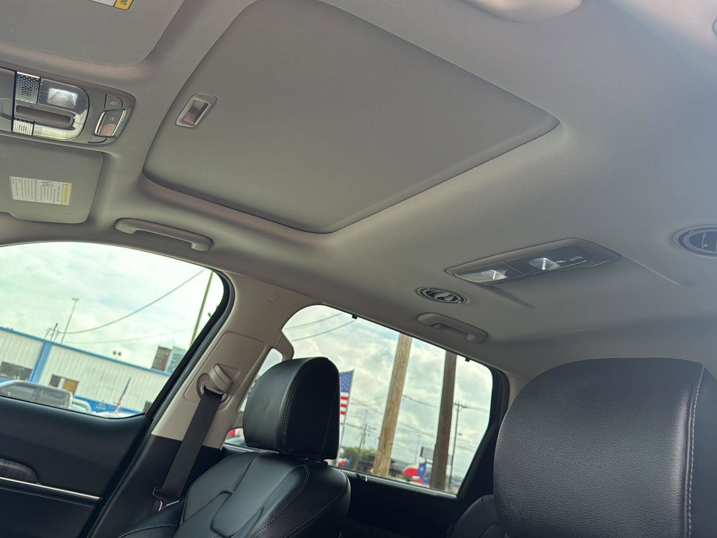 Used 2025 Kia Telluride EX image 13