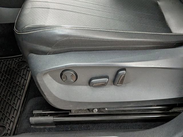 Used 2022 Volkswagen Tiguan SE R-Line image 12