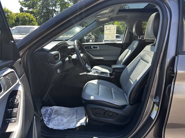 Certified 2021 Ford Explorer XLT w/ Equipment Group 202A AWD/4WD image 19
