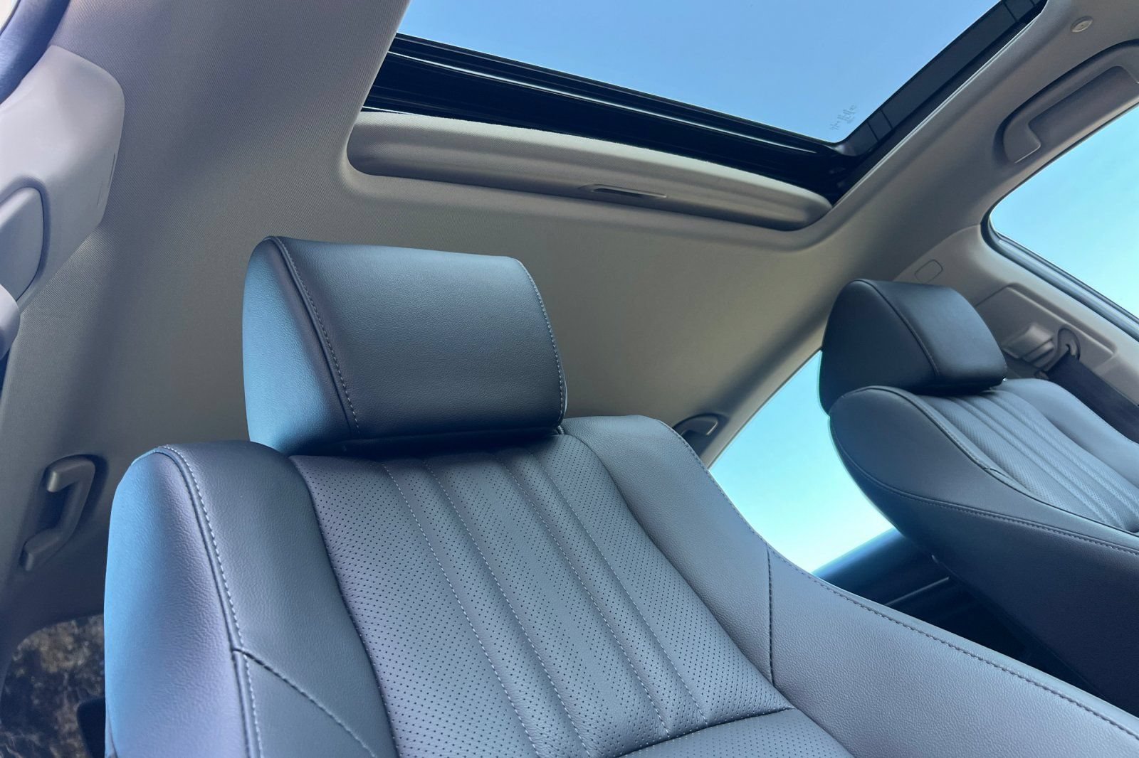Used 2022 Honda Accord EX-L image 19