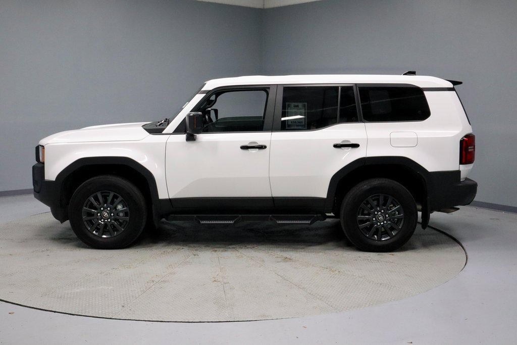 Used 2024 Toyota Land Cruiser image 7