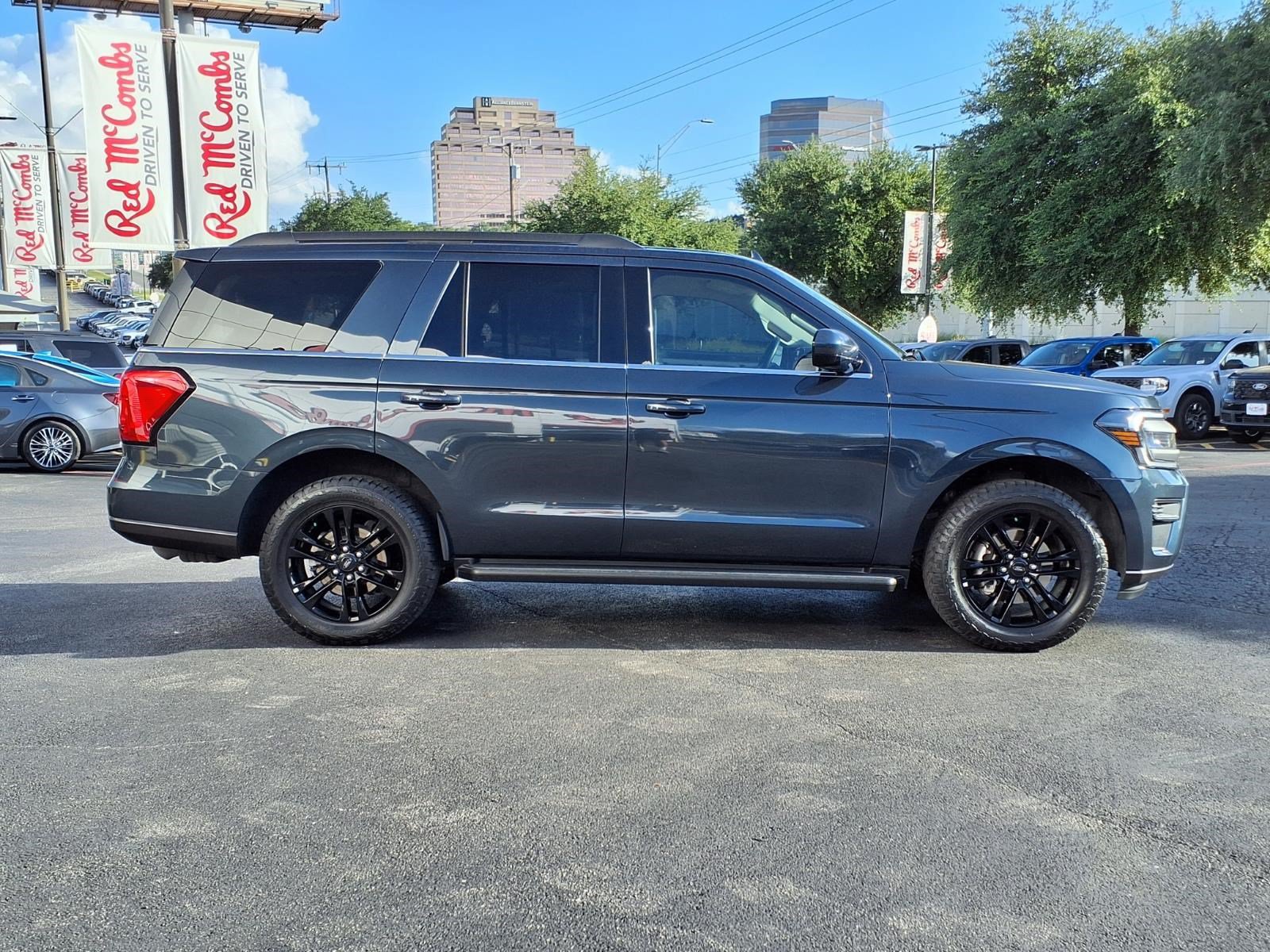 Certified 2024 Ford Expedition XLT RWD image 5