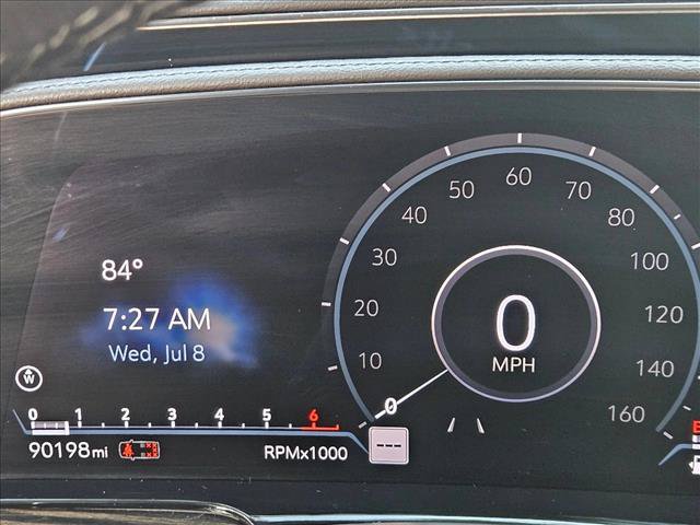Used 2022 Cadillac Escalade Premium Luxury RWD image 11