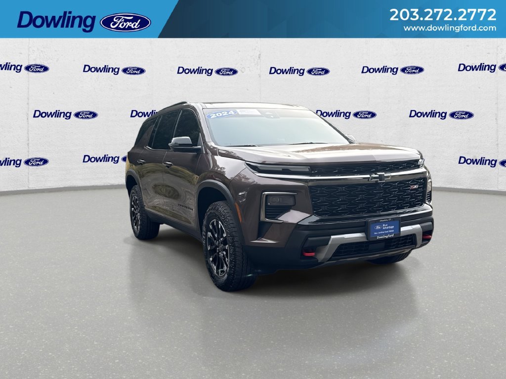 Used 2024 Chevrolet Traverse Z71 AWD/4WD image 2