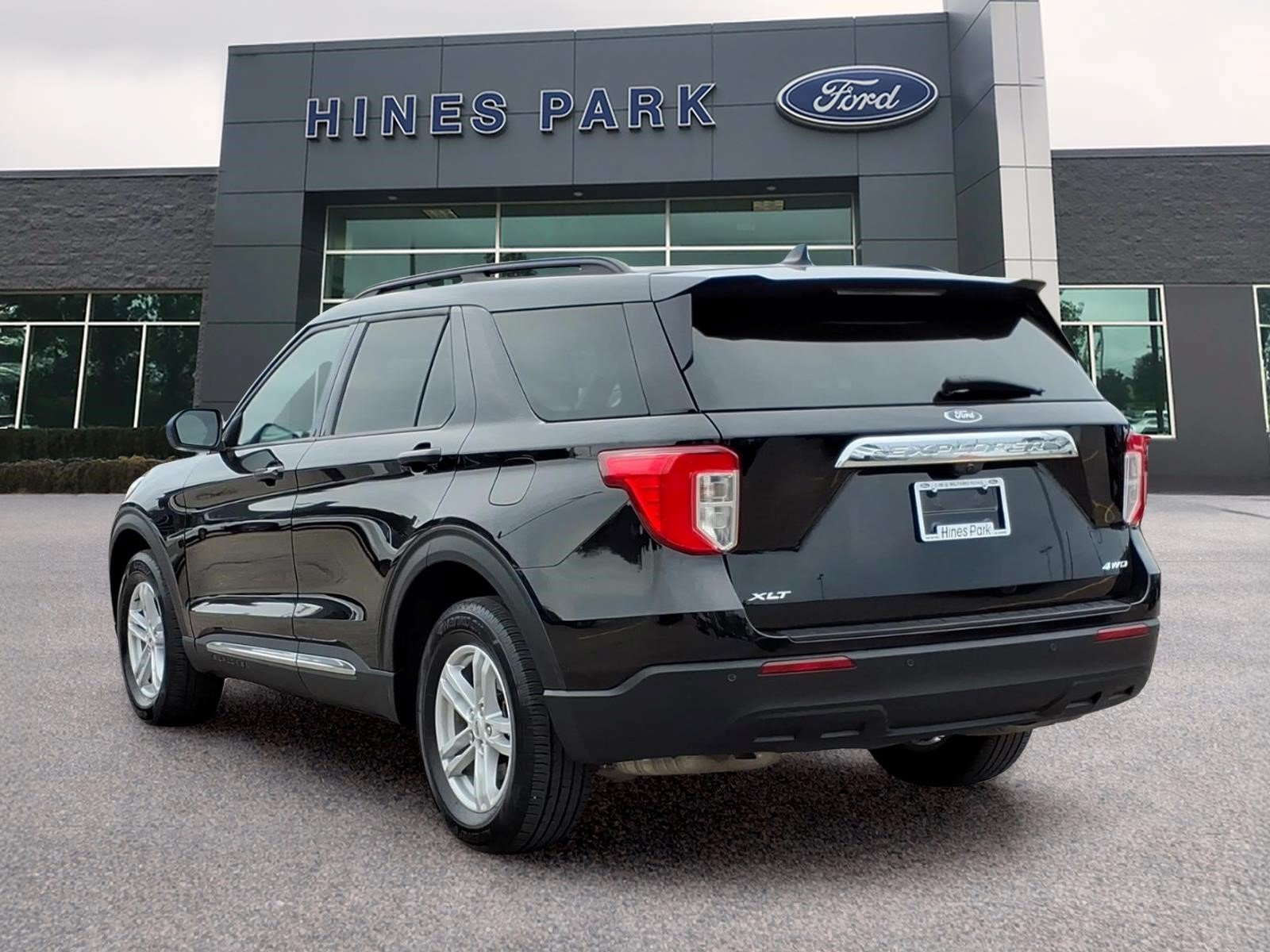 Certified 2023 Ford Explorer XLT AWD/4WD image 5