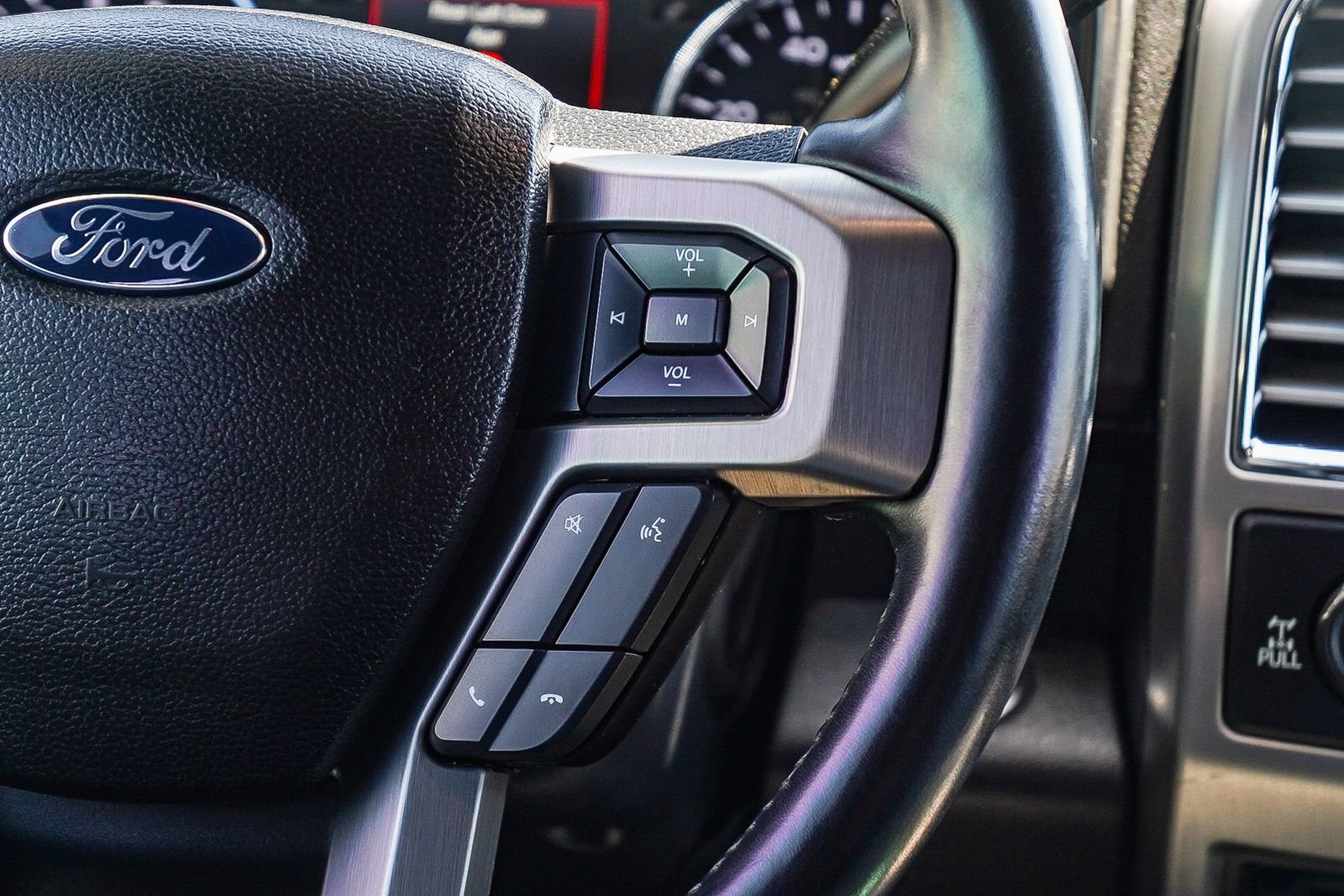 Certified 2017 Ford F250 Platinum w/ Platinum Ultimate Package image 17