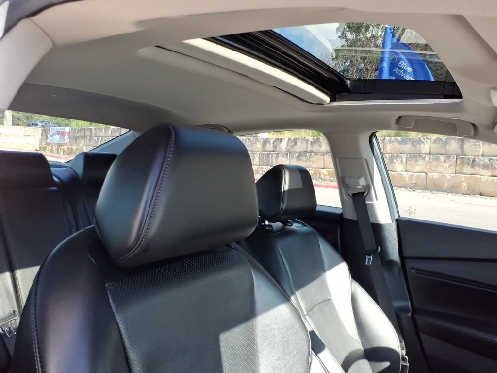 Used 2025 Honda Accord Touring image 5