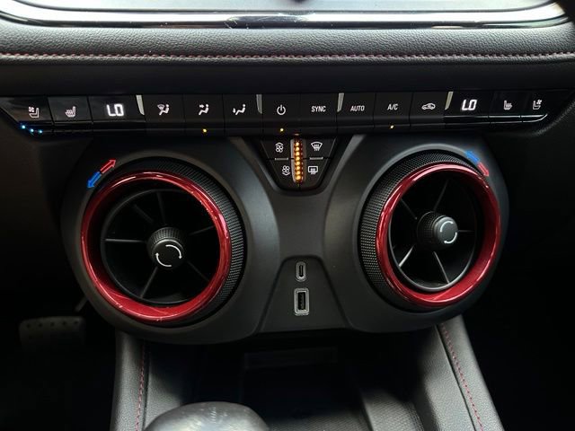 Used 2019 Chevrolet Blazer RS AWD/4WD image 18