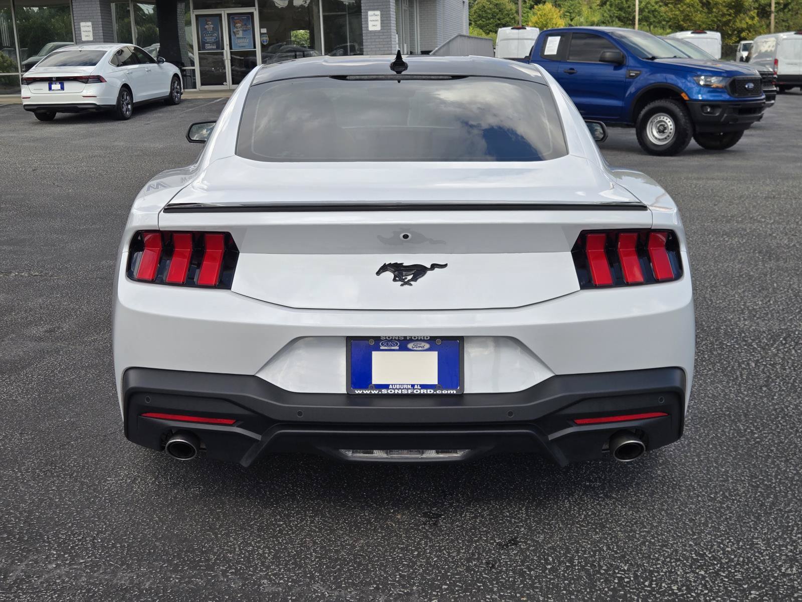 Certified 2025 Ford Mustang Coupe RWD image 10