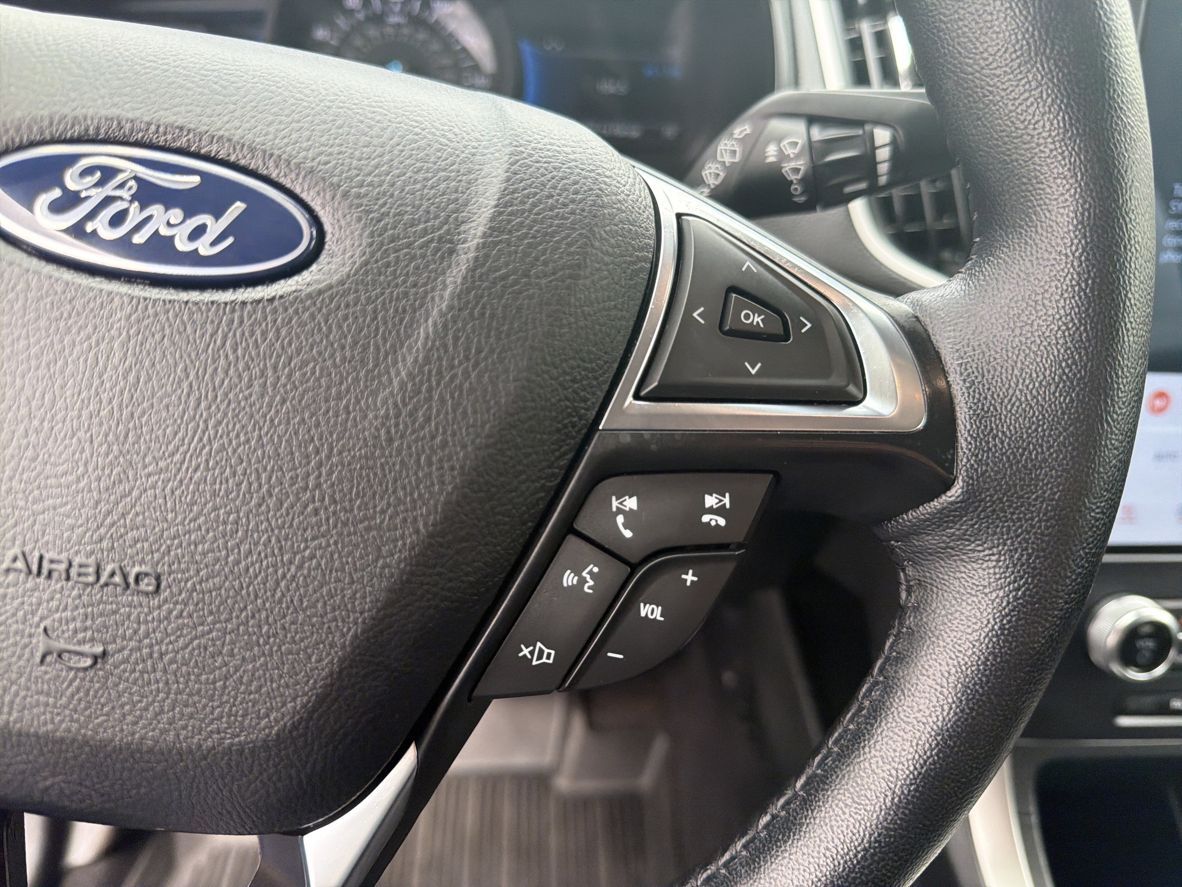 Certified 2024 Ford Edge SEL w/ Convenience Package AWD/4WD image 36