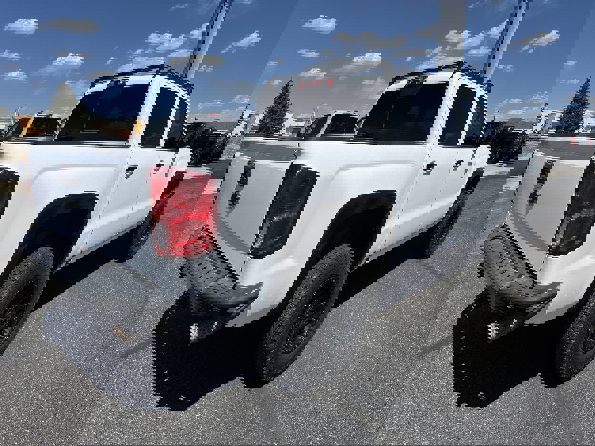 Used 2018 Chevrolet Silverado 1500 LTZ Z71 w/ Redline Edition image 5