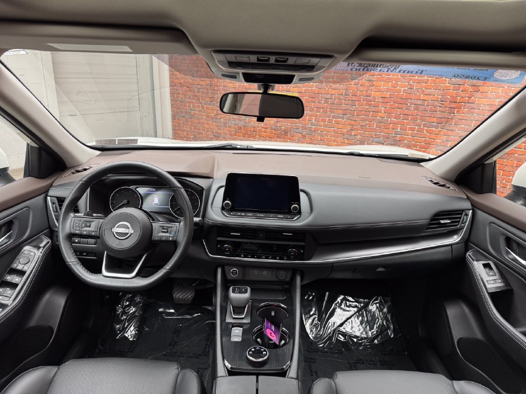 Used 2023 Nissan Rogue SV w/ SV Premium B Package AWD/4WD image 14