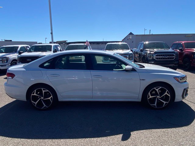 Used 2020 Volkswagen Passat 2.0T R-Line FWD image 4