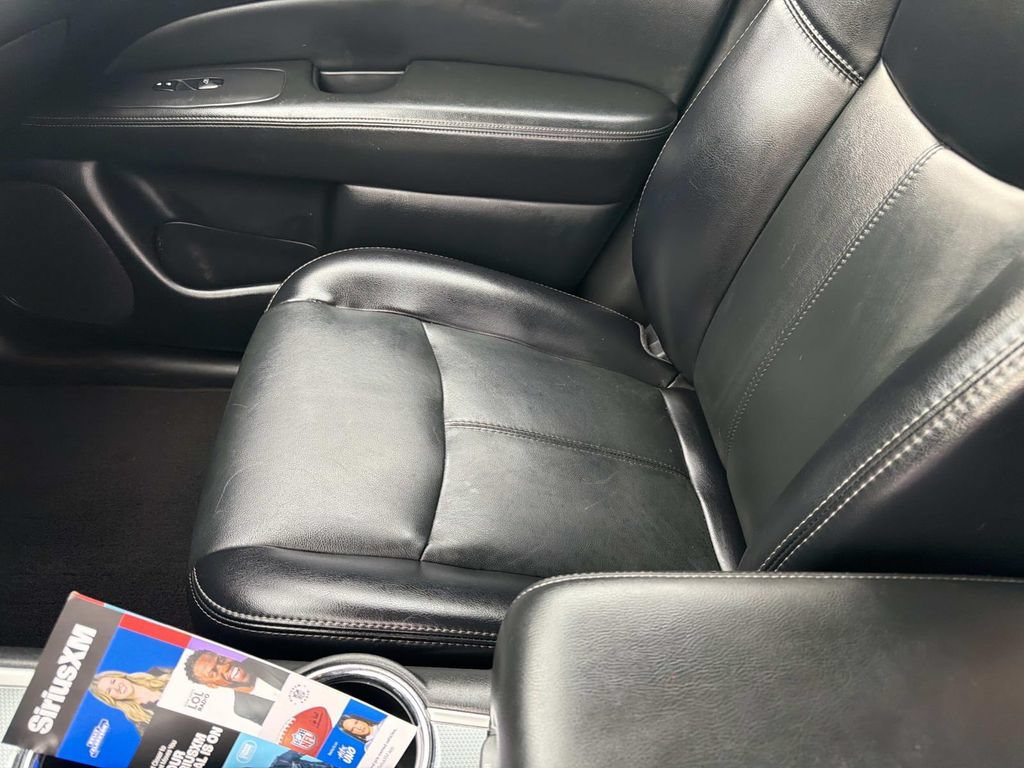 Used 2020 Nissan Pathfinder SL FWD image 18