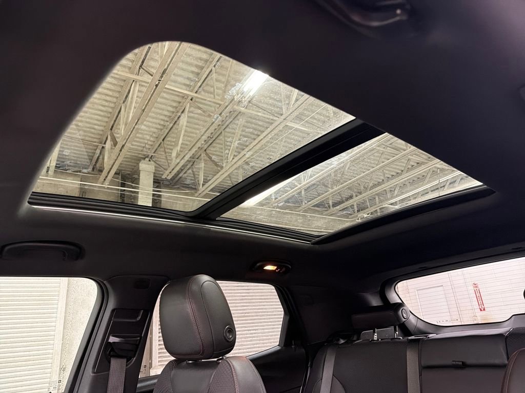 Used 2021 Chevrolet TrailBlazer RS w/ Sun and Liftgate Package image 14