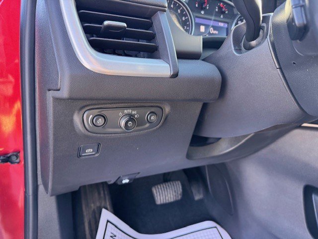 Used 2022 GMC Terrain SLT w/ Infotainment Package II image 12