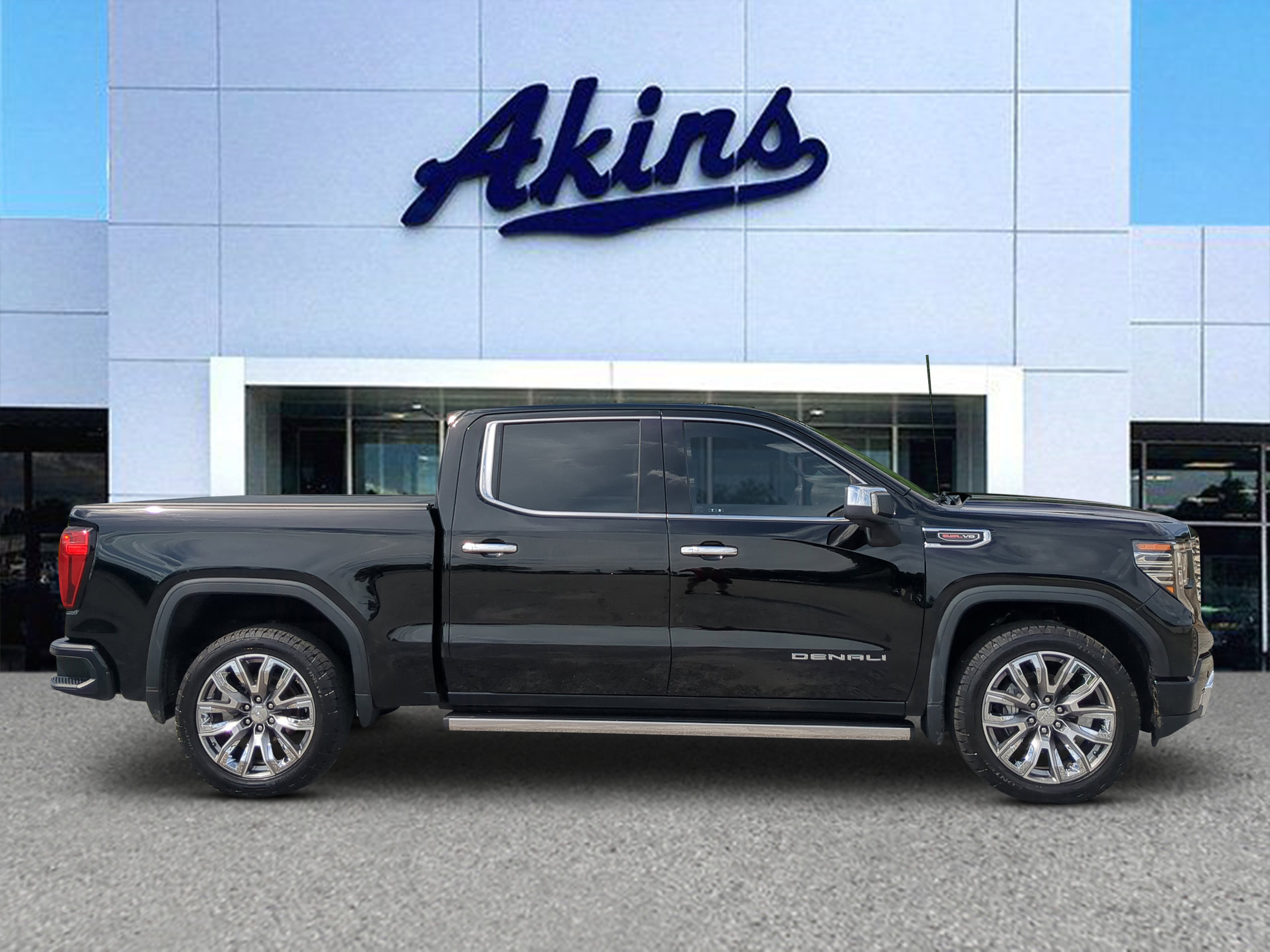 Used 2022 GMC Sierra 1500 Denali w/ Denali Reserve Package AWD/4WD image 1
