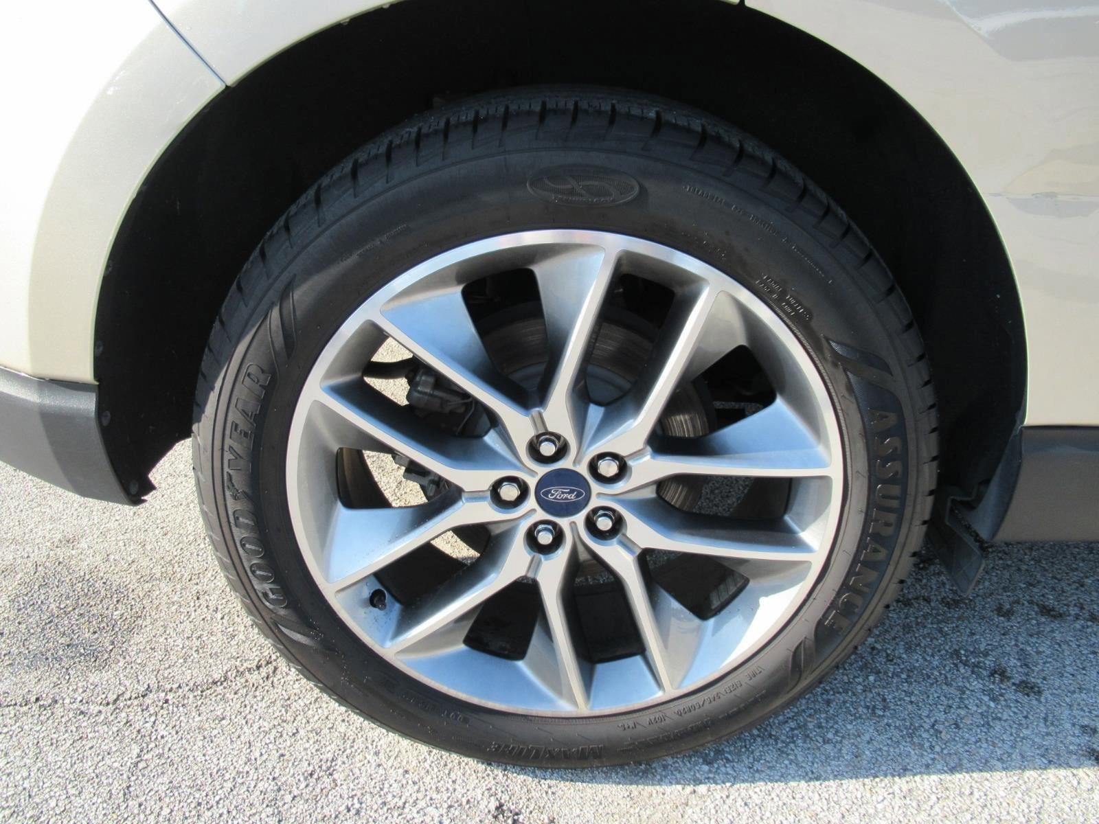 Certified 2017 Ford Edge Titanium w/ Equipment Group 301A image 8