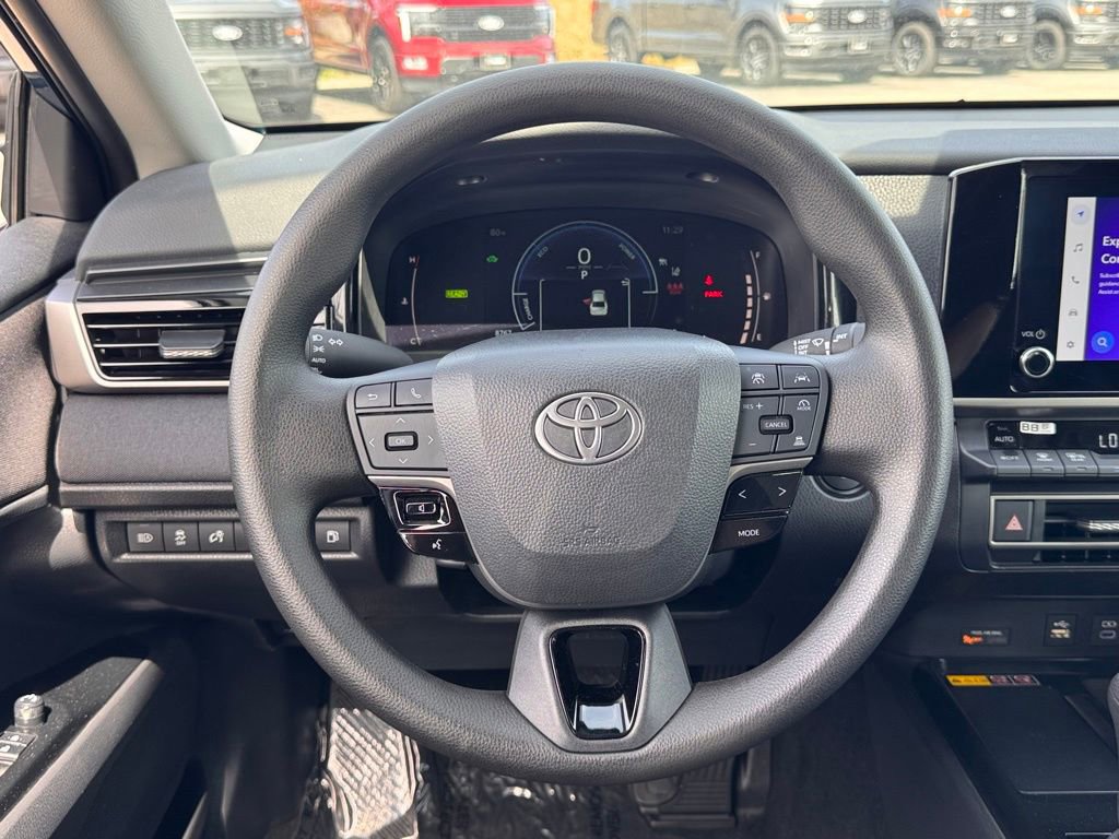 Used 2025 Toyota Camry LE w/ Convenience Package FWD image 21