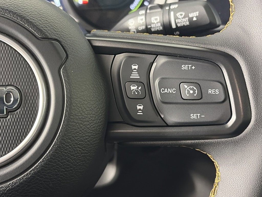 Used 2024 Jeep Wrangler Unlimited image 18