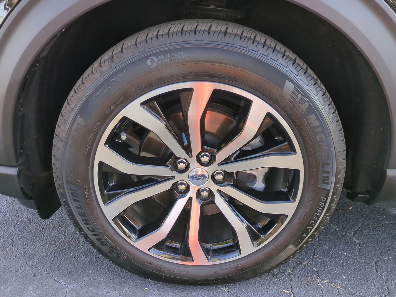 Certified 2025 Ford Explorer ST-Line w/ Premium Package image 11