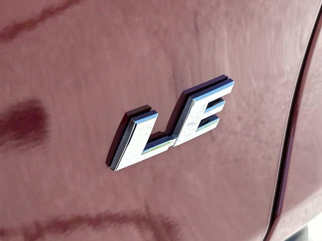 Used 2022 Toyota RAV4 LE FWD image 12
