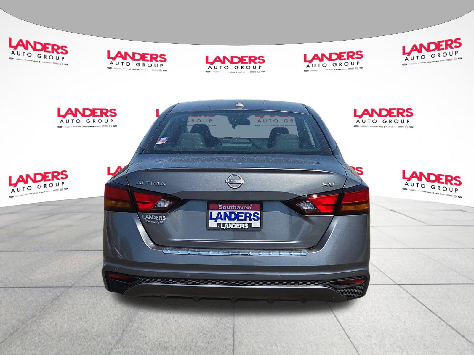 Used 2023 Nissan Altima 2.5 SV FWD image 4
