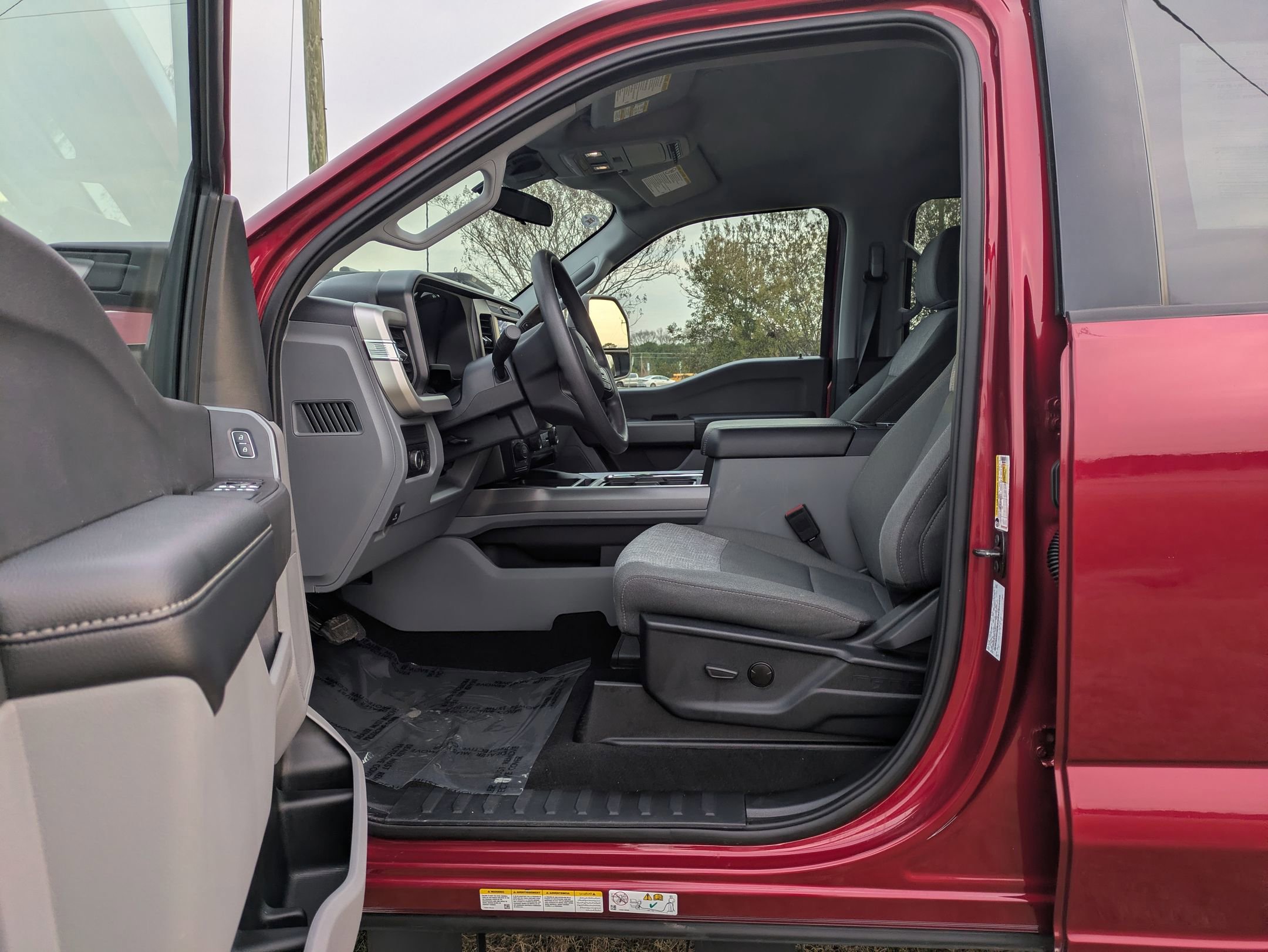 Certified 2025 Ford F450 XLT w/ 360-Degree Camera Package image 16