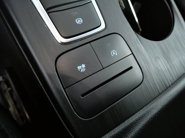 Certified 2025 Ford Escape ST-Line AWD/4WD image 26