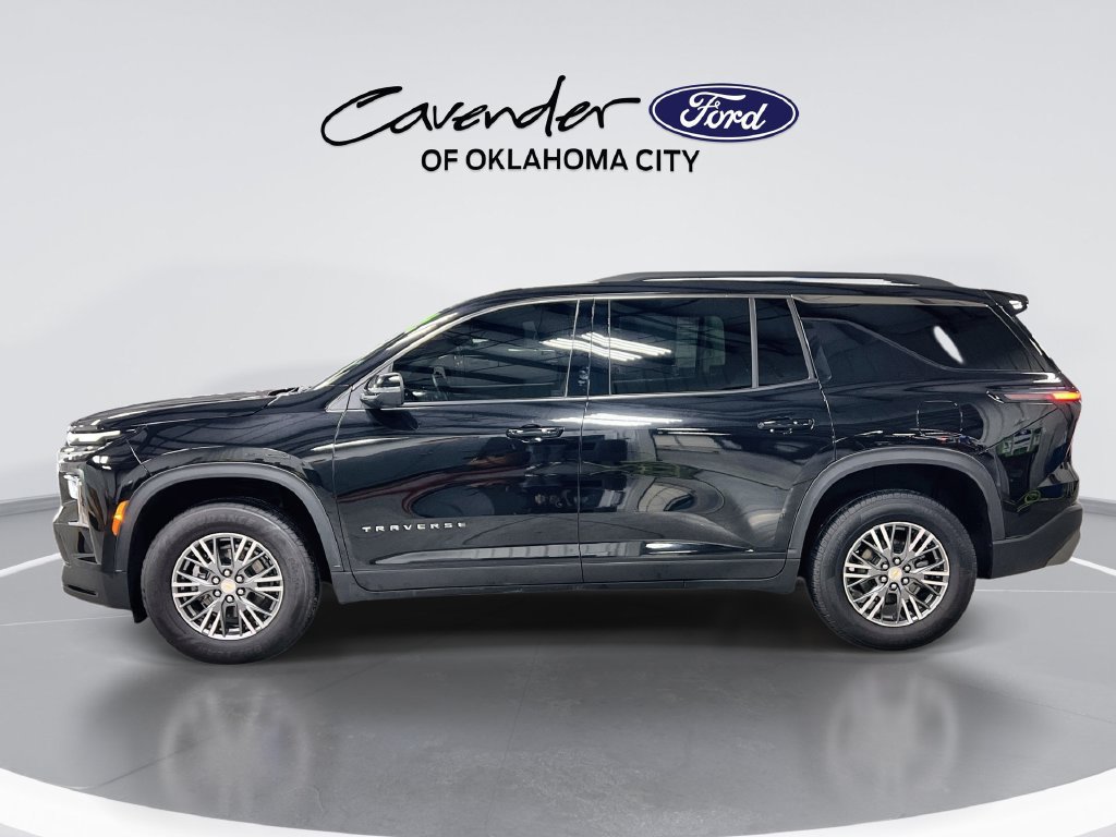 Used 2025 Chevrolet Traverse LT FWD image 5
