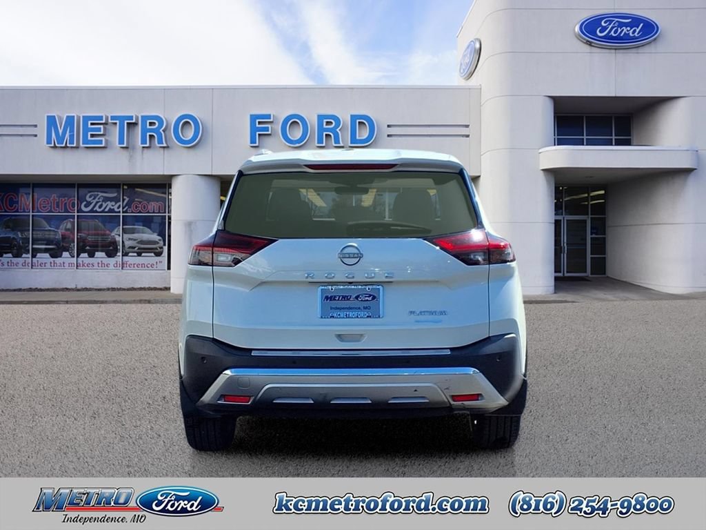 Used 2022 Nissan Rogue Platinum w/ Head-Up Display Package FWD image 4