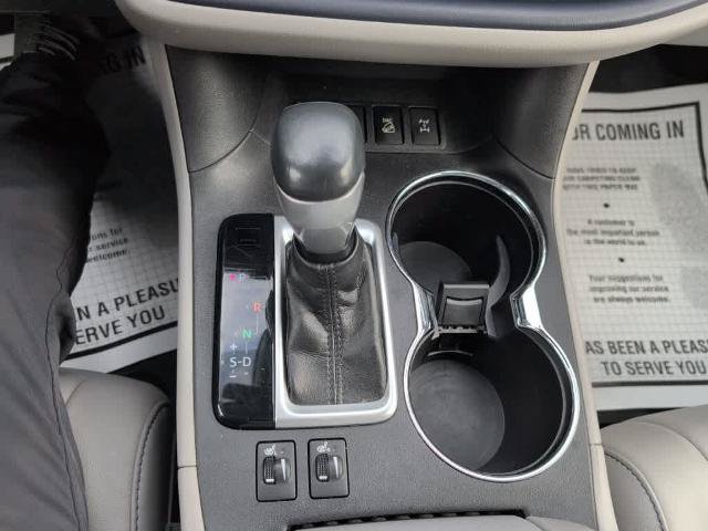 Used 2018 Toyota Highlander XLE AWD/4WD image 28
