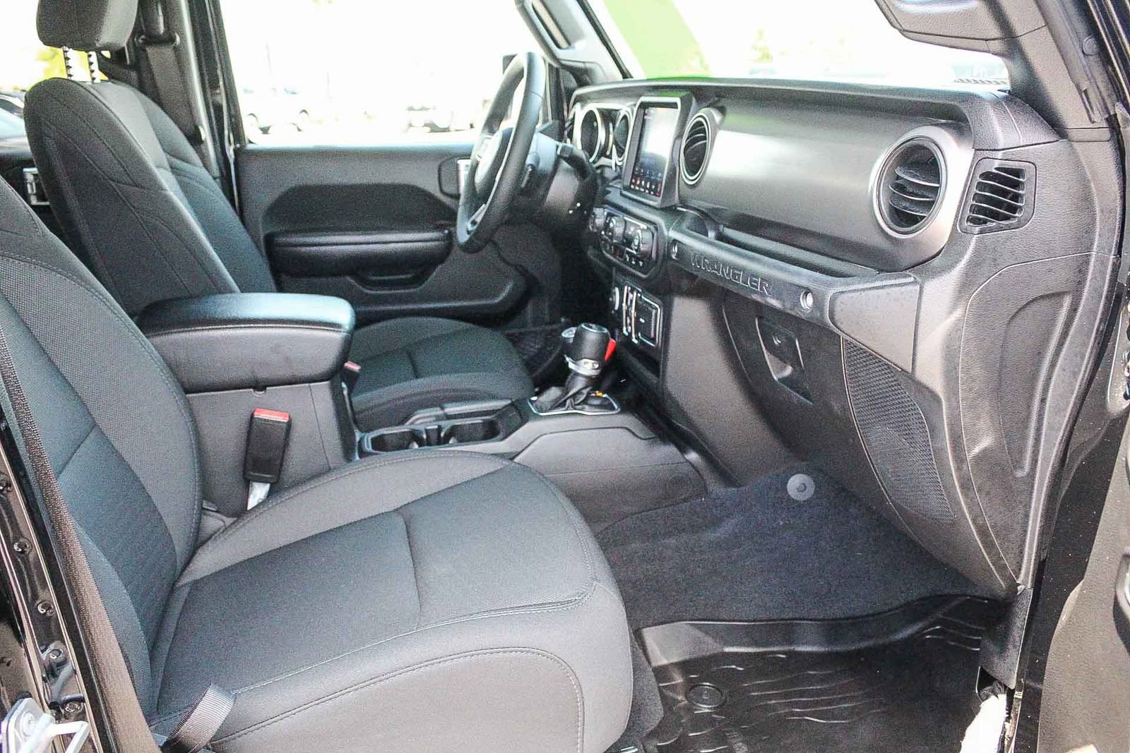 Used 2021 Jeep Wrangler Unlimited Sport AWD/4WD image 16