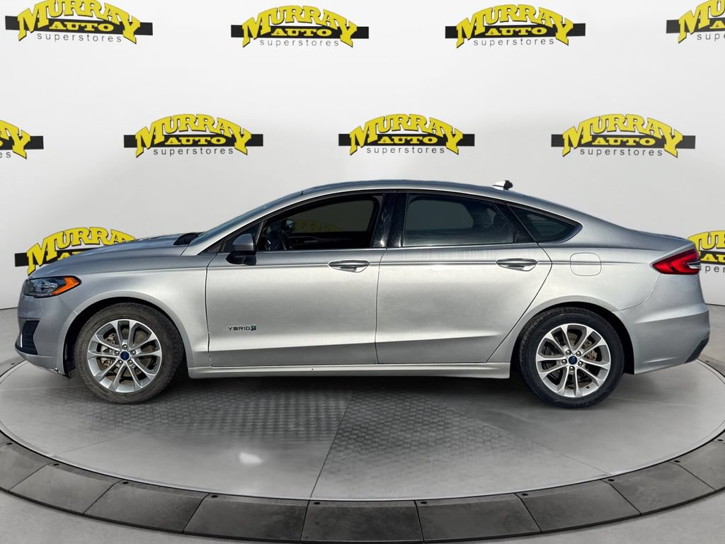 Certified 2019 Ford Fusion SE FWD image 2