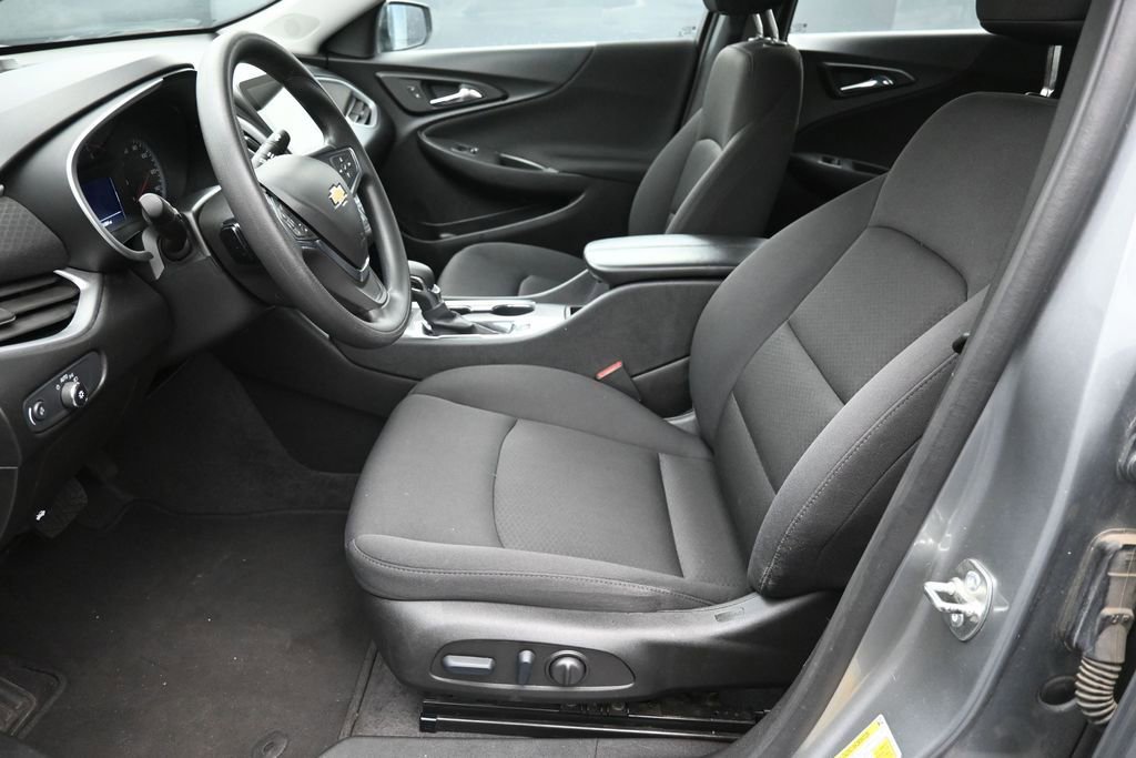Used 2024 Chevrolet Malibu LT FWD image 11