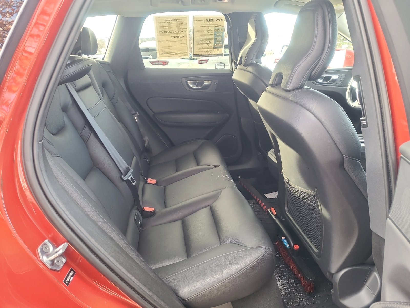 Used 2019 Volvo XC60 T5 Momentum w/ Premium Package image 17