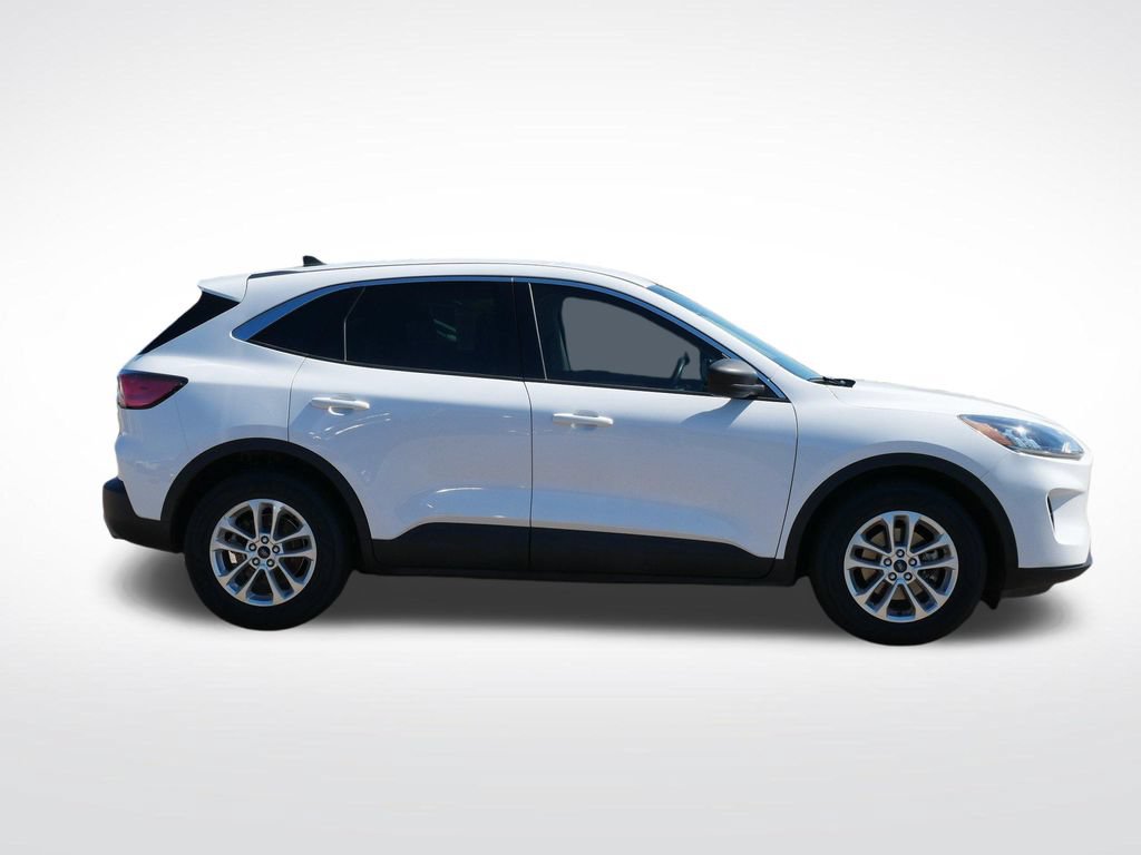 Certified 2022 Ford Escape SE FWD image 2