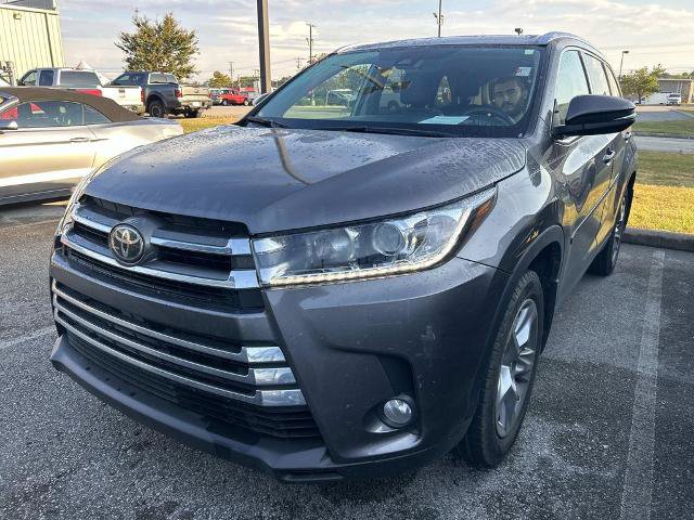 Used 2018 Toyota Highlander Limited w/ Protection Package #3 AWD/4WD image 5