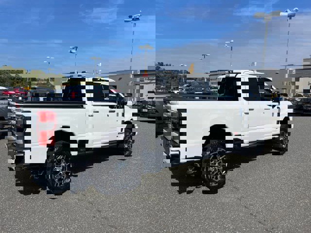 Certified 2024 Ford F350 Limited w/ FX4 Off-Road Package image 3