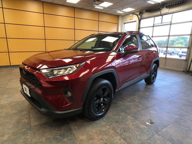 Used 2021 Toyota RAV4 XLE w/ XLE Grade Weather Package AWD/4WD image 3