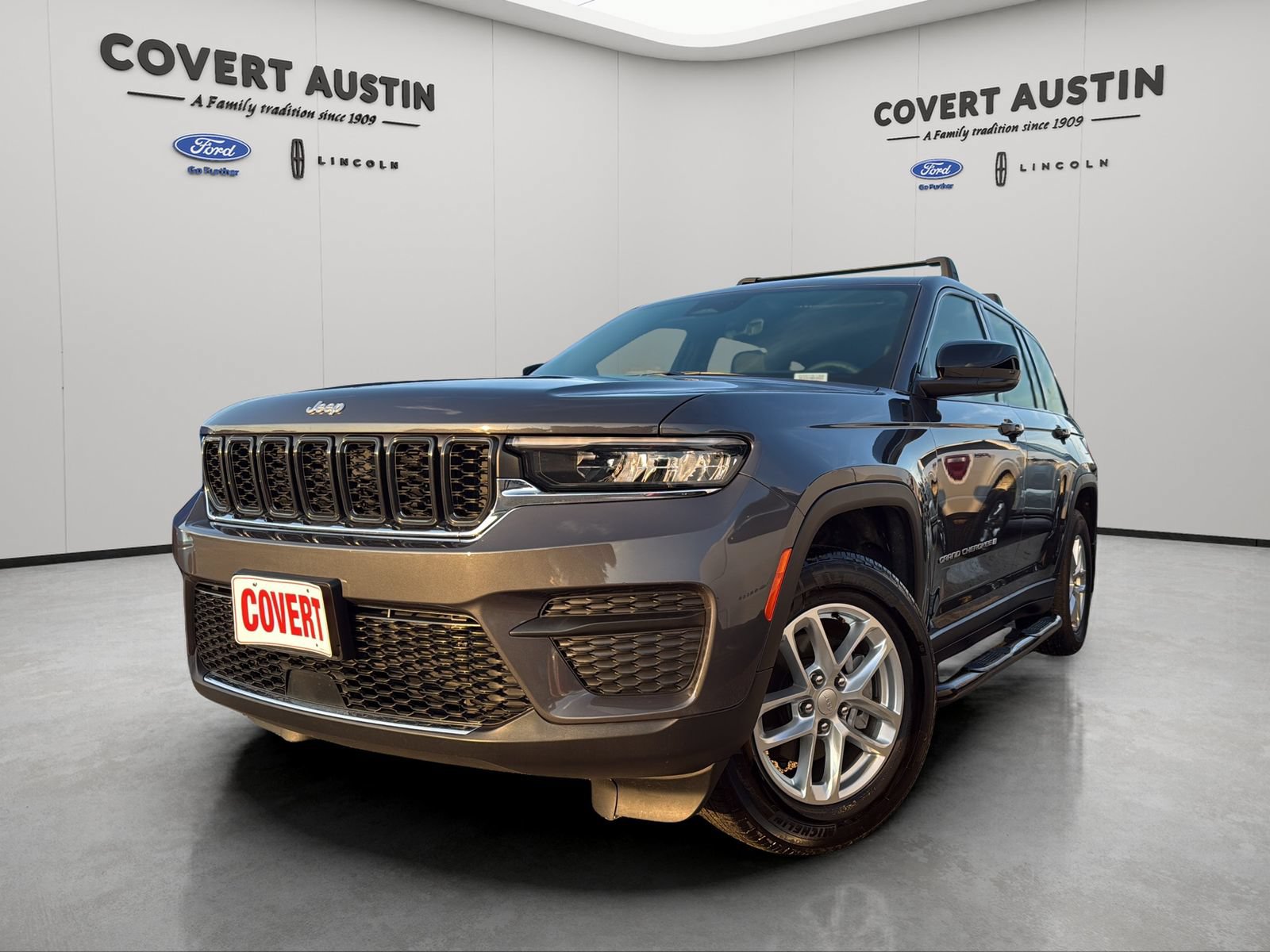 Used 2025 Jeep Grand Cherokee Laredo X w/ Luxury Tech Group I