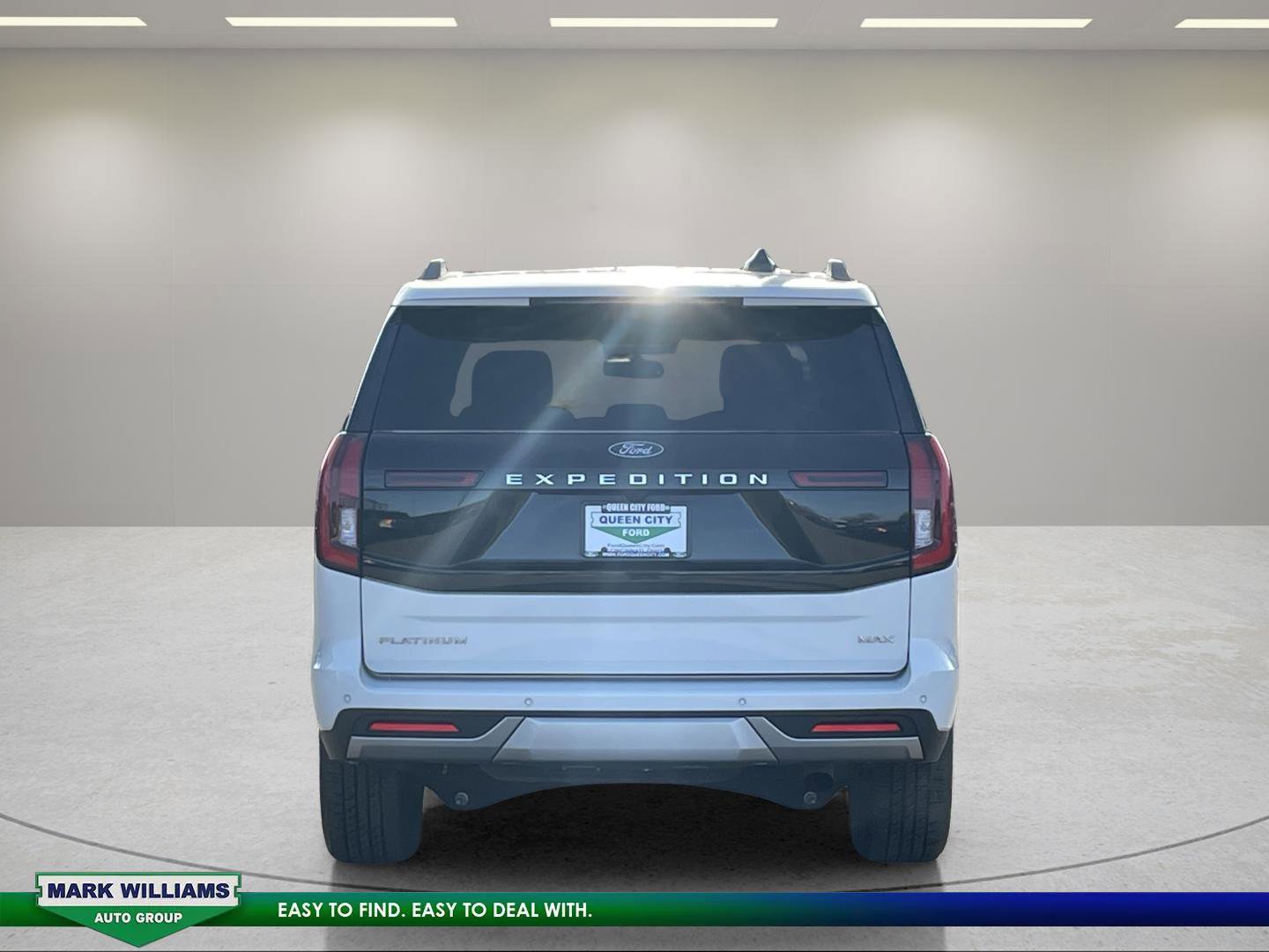 Certified 2025 Ford Expedition Max Platinum image 4