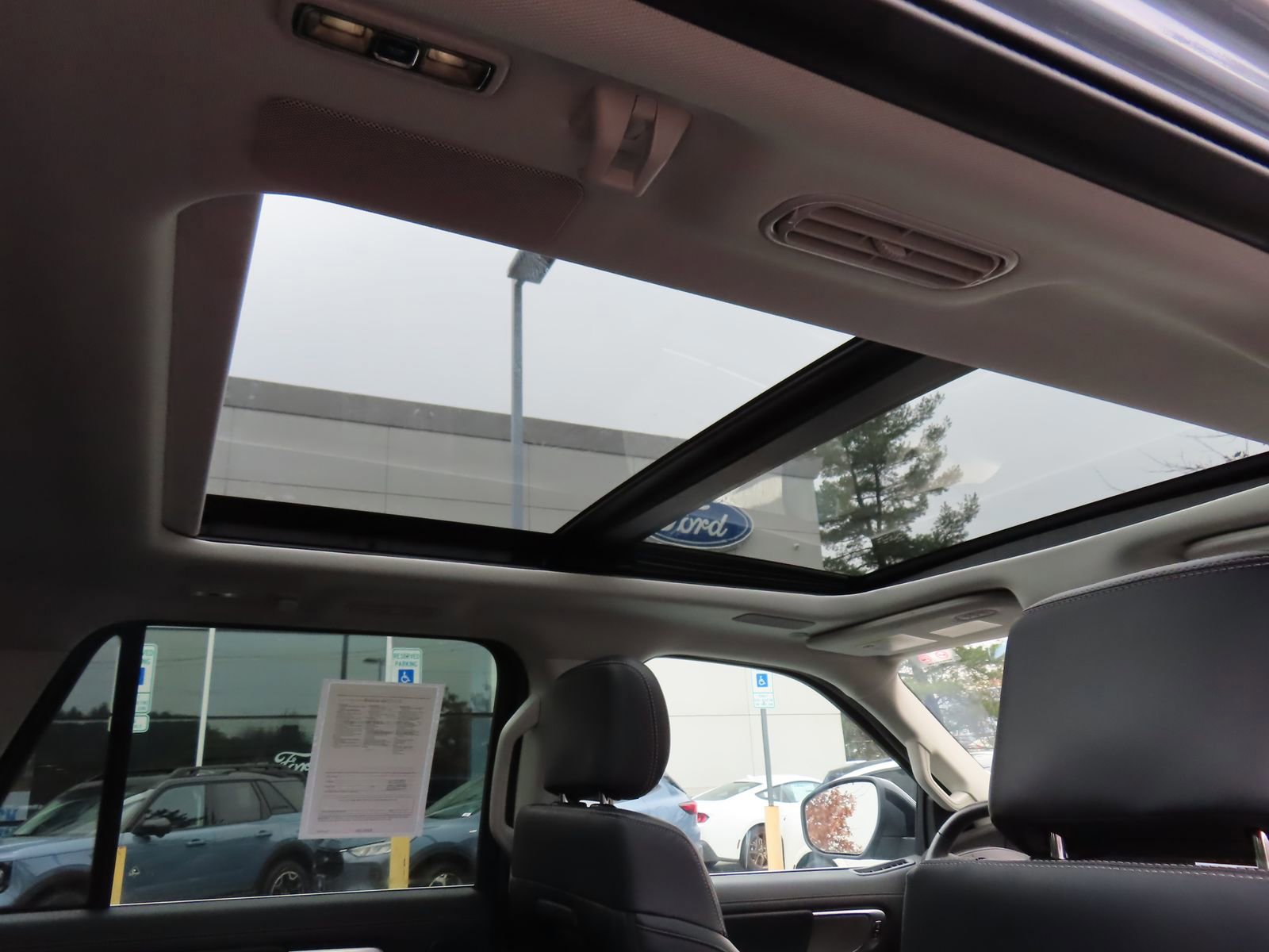 Certified 2025 Ford Expedition Max Platinum w/ Driver's Package image 35